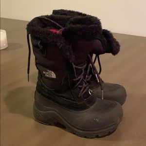 Size 12 girls North Face snow boots